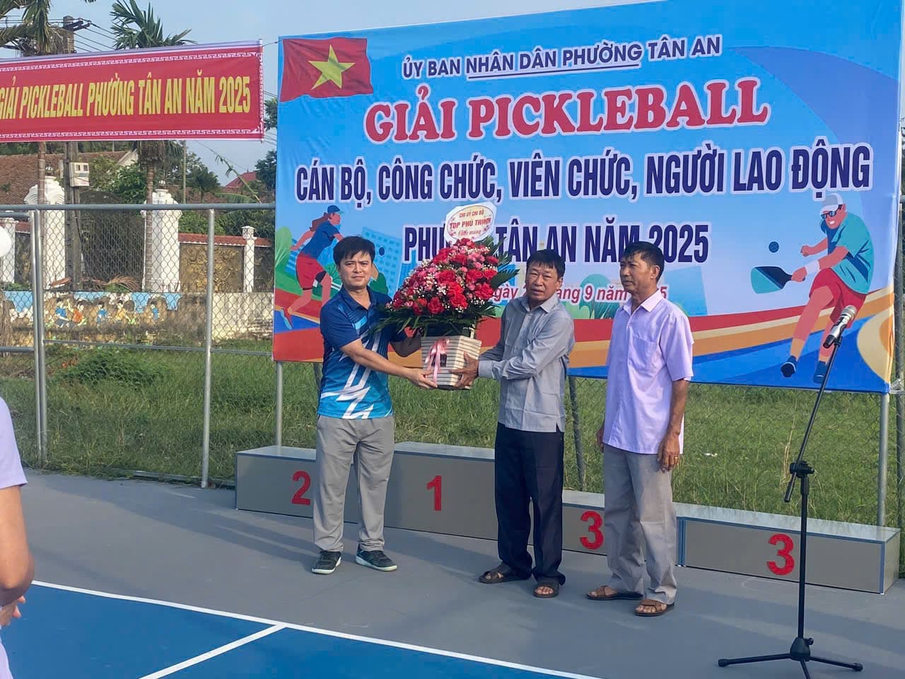 UBND PHƯỜNG TÂN AN TỔ CHỨC THÀNH CÔNG GIẢI PICKLEBALL CÁN BỘ CÔNG CHỨC, VIÊN CHỨC, NGƯỜI LAO ĐỘNG NĂM 2025
